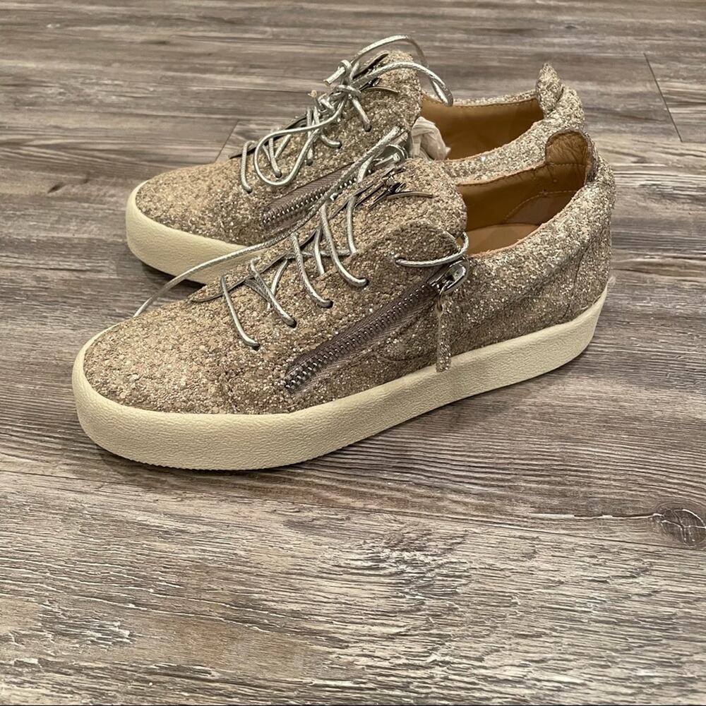 Giuseppe Zanotti Women's Champagne May London Glitter Low Top Sneakers sz 7.5
